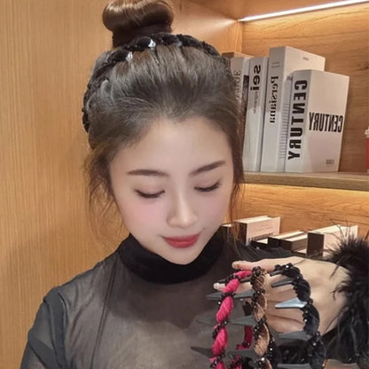 Vintage-tyylinen korkeakallon tekohelmipanta (3 kpl/setti)