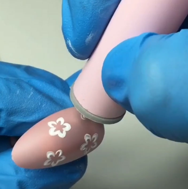 Kynsien suunnittelukynä (myös aloittelijoille)