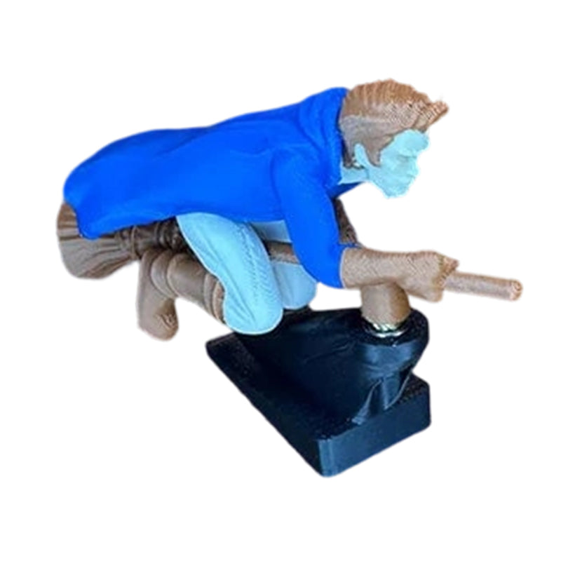 Maaginen luudanvarsikoriste auton kojelaudalle