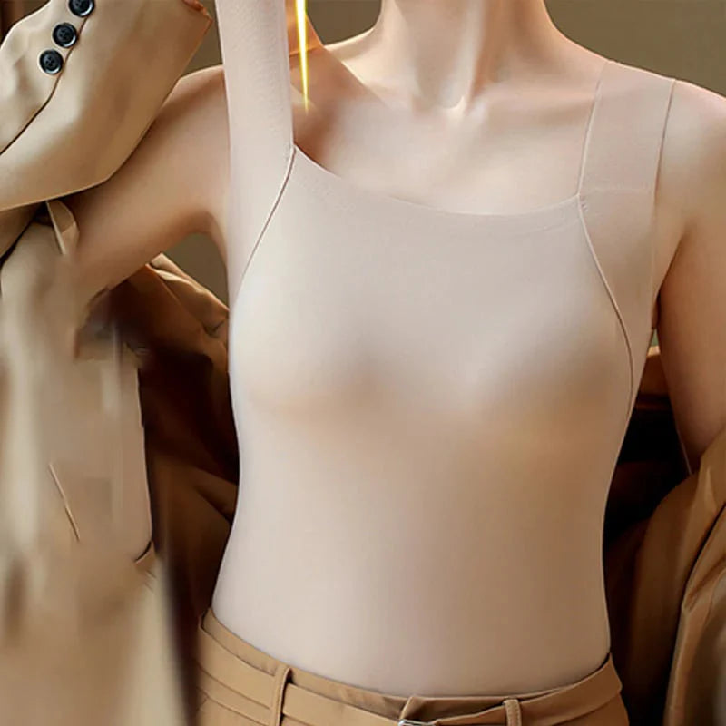 Lämpöinen toppi, jossa sisäänrakennettu rintaliivi (U-kaula-aukko)