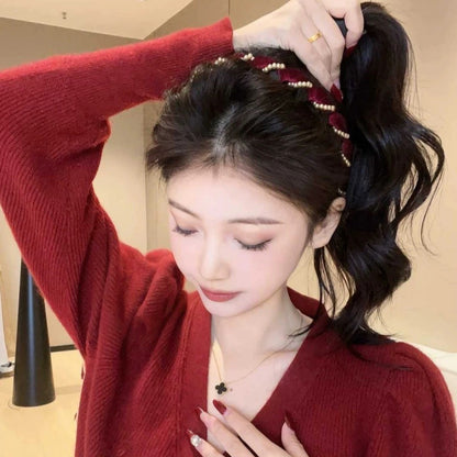 Vintage-tyylinen korkeakallon tekohelmipanta (3 kpl/setti)