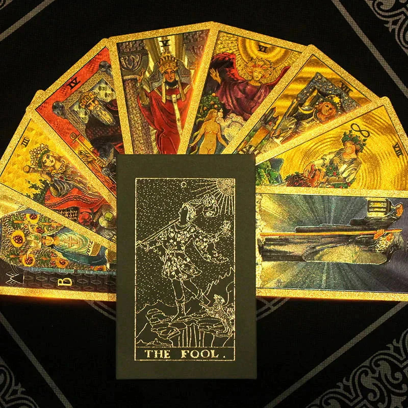 Ylellinen Tarot -kultapainos