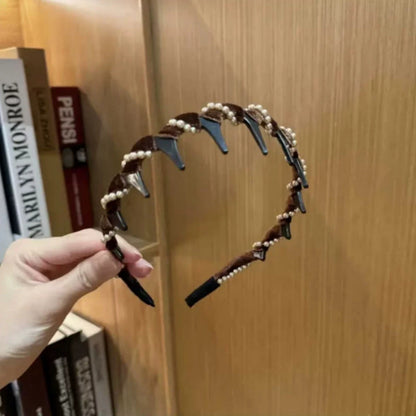 Vintage-tyylinen korkeakallon tekohelmipanta (3 kpl/setti)