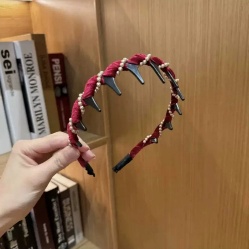 Vintage-tyylinen korkeakallon tekohelmipanta (3 kpl/setti)