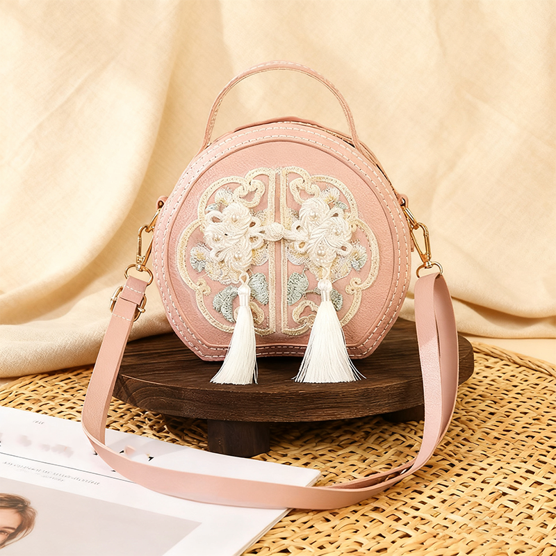 Luova tee-se-itse-olkalaukkusetti