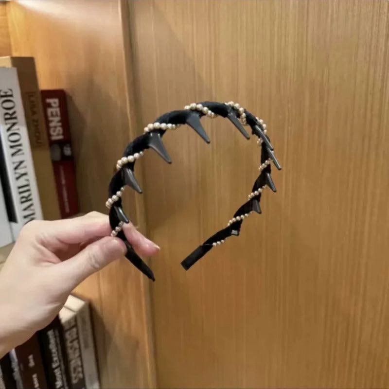 Vintage-tyylinen korkeakallon tekohelmipanta (3 kpl/setti)