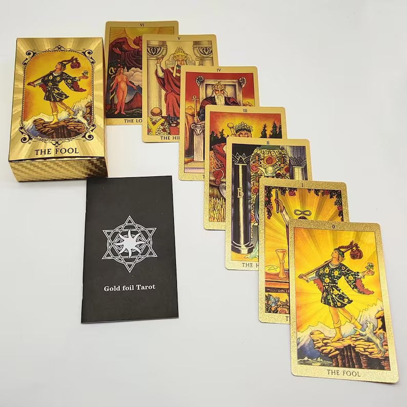Ylellinen Tarot -kultapainos